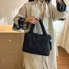 Nueva Bolsa de Lona Jacquard Estilo Nacional para Mujer 2026 Nueva Bolso de Hombro Bordado de Moda Pequeño Bolso de Axila para Viajero de Invierno