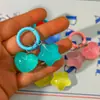 Hebilla de Resorte L18 Colgante de Corazón Gordo Transparente de Resina Accesorios para Mochila Escolar Colgante de Corazón de Melocotón para Cremallera de Bolsa Llavero DIY Ciego
