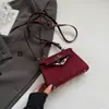 Bolsa Pequeña Retro de Mano para Mujer Temporada de Otoño 2025 Nueva Bolso Cruzado de Moda Bolso Cuadrado Pequeño de Alto Valor