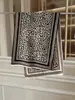 Estilo Europeu e Americano Outono e Inverno Novo Xale Estampado de Leopardo Lenço Elegante de Imitação de Caxemira Cachecol Externo Quente Feminino com Estampa Dupla Face
