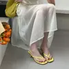 Pantuflas de exterior para mujer 2023 nuevas sandalias de verano de punta cuadrada zapatos de tacón alto chanclas de tacón de aguja para mujer chanclas versátiles de moda