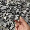 Fábrica de Origen Accesorios para Ferretería del Hogar Piezas Auxiliares para Techo Integrado Accesorios para Perfiles de Decoración del Hogar Clips de Canal de Acero Almohadillas