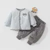 Conjunto de dos piezas para bebé, 120g, acolchado, engrosado, otoño e invierno, chaqueta de algodón, pantalones de algodón, ropa exterior para niños con top de algodón