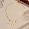 Corrente para Clavícula Elegante de Luxo Leve Versátil com Pingente de Pérola Artificial e Franja de Estrela de Cinco Pontas em Aço Inoxidável de Alta Qualidade