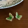 Dulces Elegantes, Lujo Accesible y Pendientes de Mariposa de Cristal Verde de Gama Alta, Diseño de Nicho Moderno y Versátil, Pendientes Exquisitos para Mujeres