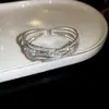 Pulseira Aberta Europeia e Americana Transfronteiriça de Zircônia Cravejada de Diamantes Pulseira Elegante de Alto Nível de Luxo Leve Nicho Versátil Joias da Moda para Mulheres
