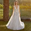 Nova coleção 2026 de vestidos de noiva de comércio exterior: minimalista, inspirado na floresta, perfeito para ensaios fotográficos de férias, cenários de praia ao ar livre e com um design sem costas