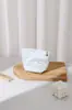 Bolsa de Cosméticos para Niñas Bordada con Lazo Fresca y Artística de Gran Capacidad Bolsa de Almacenamiento para Productos de Cuidado de la Piel Bolso de Mano Portátil