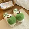 Pantuflas Esponjosas de Manzana para Mujer 2026 Nuevo Estilo Hogar Antideslizantes Cálidas Lindas de Algodón Postparto Estilo Padre-Hijo ins