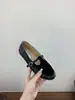 Zapatos Planos Retro de Gamuza para Mujer 2025 Nuevos de Primavera y Otoño Versátiles Estilo Francés con Falda Mary Jane Zapatos Pequeños de Cuero