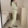 Toalla Estilo Coreano Terciopelo Moda Sencillo Correas Laterales Color Sólido Suave y Cómodo Otoño e Invierno Nueva Ropa de Casa Pijama