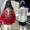 Elegante suéter de invierno para niñas, nueva colección 2026, ropa infantil, estilo Fair Isle, conjuntos a juego para padres e hijos, cuello semi-alto, moderno suéter de punto