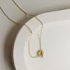 Doce Florzinha Margarida Doce e Fresca Corrente de Titânio para Mulheres Suave Nicho Luz Fria Luxo Elegante Corrente de Clavícula para Mulheres
