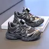 Zapatillas Deportivas Giratorias de Botón para Niños Otoño Nuevo Estilo Malla Transpirable para Niñas Zapatos de Papá Antideslizantes Suela Suave Zapatos para Niños