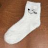 Calcetines Blancos para Mujer Otoño e Invierno Calcetines de Media Caña Lindos Japoneses Ins Modernos Gruesos Cálidos Peludos