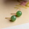 Pendientes de jade hetian de moda nacional de plata esterlina S925 de Gan Jia para mujer, pendientes de jade pequeños, exquisitos, sencillos y elegantes de verano.