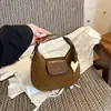 Bolsa Maillard de alta qualidade, estilo nicho, para mulheres, nova coleção de outono 2026, bolsa de ombro retrô para o dia a dia, bolsa transversal em formato de meia-lua