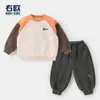 Conjunto de Moletom e Calça de Moletom Infantil Masculino, Novo Estilo Outono 2026, Roupa Infantil para Bebês, Estilo Tendência Primavera e Outono