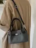 Bolso pequeño vintage transfronterizo para mujer, modelo nuevo 2026, bolso tipo cubo de alta gama, bolso cruzado de moda para el día a día