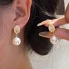 [Electrochapado en Oro Real] Diseño de Hebilla de Oreja de Perla con Hojas de Zirconia Microincrustadas Cinturón de Doble Cara Lujo Ligero Elegante Versátil Oreja