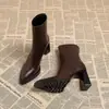 Botas Curtas de Salto Alto Bico Fino Estilo Europeu e Americano para Mulheres, Novo Modelo Outono e Inverno 2025, Plataforma Impermeável, Botas Muito Estilosas e Emagrecedoras