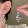 ¡Accesorios Navideños! Nuevos Pendientes de Árbol de Navidad con Tachuelas de Diamante de Estilo Europeo y Americano Transfronterizos para Mujer, Diseño Creativo, Pendientes Navideños Coloridos