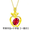 Collar Yihua Oro Arena Colgante Fruta de la Paz Navideña para Novia Clavícula Rubí Turmalina Rojo Manzana Colgante Fuego