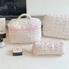 Nuevo Neceser de Fresas - Gran Capacidad, Alto Valor Estético, Organizador de Maquillaje Lindo y Femenino, Neceser Portátil para Viaje