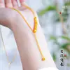 Colar Puzuo Cor Forte que Preserva 24K Ouro Brilhante Franja de Ouro Quebrado em Forma de Y Corrente de Clavícula Assimétrica Francesa Colar de Pescoço Versátil para Mulheres