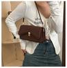 Bolsa Pequena Simples de Luxo para Poucas Pessoas Feminina 2024 Nova Textura Retrô Leve Luxo Bolsa de Ombro Único Sob o Braço Bolsa Transversal Quadrada Pequena