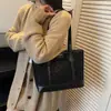 Bolso de Mano Retro, Gran Capacidad, Bolso de Hombro de Moda con Estampado de Leopardo, Textura Mate Otoñal, Costuras de Gamuza, Bolso para Mujer de Comercio Exterior