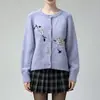 Nuevo Abrigo Suéter para Mujer Estilo Dulce Cuello Redondo Otoño/Invierno 2026 Versátil Bordado Diseño Coreano Cárdigan Tejido para Mujer