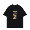 Camiseta de manga curta de seda de leite com estampa de peixe de desenho animado para o verão, nova peça casual versátil e unissex da moda, estilo ins