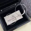 Aretes de Gypsophila Plateados para Mujer, Estilo Francés Super Brillantes Lujo Accesible Diseño de Nicho, Aretes Elegantes y Personalizados, Aretes Únicos