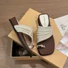 Sandálias Koreanas Estilosas para Praia no Verão 2026, Sandálias Slip-On Confortáveis e Elegantes para Férias