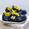 Zapatos casuales de moda y versátiles para niñas, colección primavera/otoño 2026, tenis de malla transpirable para niños, zapatos deportivos de suela suave para niños mayores