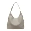 Yue Zi 2026 Outono Inicial Nova Bolsa Tote Grande Capacidade de Ombro Único Bolsa Feminina Retrô Moda para o Trabalho Versátil Bolsa de Axila