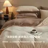 Conjunto de Roupa de Cama de Veludo para Bebê Grau A Mãe e Bebê Conjunto de Quatro Peças Toque de Luxo Leve High-End Novo Inverno 2026 Lençol Quente Capa de Edredom