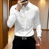 Camisa masculina de manga comprida de marca italiana de luxo com carcela de botões oculta, corte slim, business casual, caimento suave, elegante e com alta elasticidade