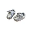 Zapatos deportivos para niños, parte superior de cuero, impermeables, estilo de entrenamiento alemán, diseño de lunares, estilo Forrest Gump, nueva colección primavera/otoño 2026, zapatos casuales para niñas, suela suave