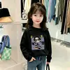 Camiseta de Algodón con Estampado de Dibujos Animados de Moda y Linda, Manga Larga, para Niños Mayores en Otoño 2026