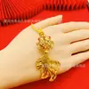 Colgante Pequeño de Peces Dorados Huecos de Cobre Chapado en Oro, Collar Trenzado Vintage para Mujer, Cadena para Suéter Exquisita y Elegante Joyería al por Mayor