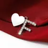 Accesorios de Colgante de Letra Inglesa Incrustada con Diamantes Europeos y Americanos Regalos Conmemorativos Personalizados Creativos Accesorios de Colgante DIY de Aleación Joyería