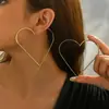 Moda Europea y Americana Transfronteriza Más Vendidos Pendientes para Mujer Geométricos de Corazón Diseño de Lujo Ligero Pendientes de Botón Versátiles Pendientes de Gama Alta para Mujer