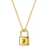 Collar de Acero Inoxidable con Colgante de Acero de Titanio Chapado en Oro de 18K Transfronterizo Europeo y Americano 19mm Candado Grabado con Láser 26 Iniciales Personalizadas