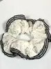 Elástico de Cabelo Scrunchie Listrado com Renda Estilo Coreano para Mulheres, Acessório de Cabelo Suave e Elegante, Elástico de Cabelo Scrunchie Estilo Coreano