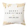 Funda de almohada navideña de felpa corta con estampado navideño de Amazon Home.