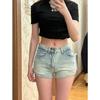 Shorts de mezclilla de pantorrilla ancha para mujer de color claro y estilo spicy girl, verano nuevo de cintura alta elásticos adelgazantes corte A ajustados a la cadera