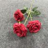 Rosa de Cabo de 3 cabezas de simulación 3D, rama única, con hoja, rosa ceremonial de boda, fila para pasillo de salón de bodas, flores decorativas