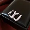 Brincos Triangulares Geométricos de Zircônia Transfronteiriços, Estilo Minimalista Exquisito, Brincos Únicos com Sensação de Luxo Leve e de Alto Padrão, Brincos de Nicho para Mulheres